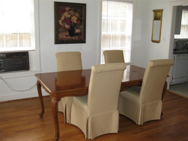 Building Photo - 1722 Rice Boulevard