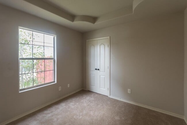 Building Photo - 17314 Blackstone Trails Dr