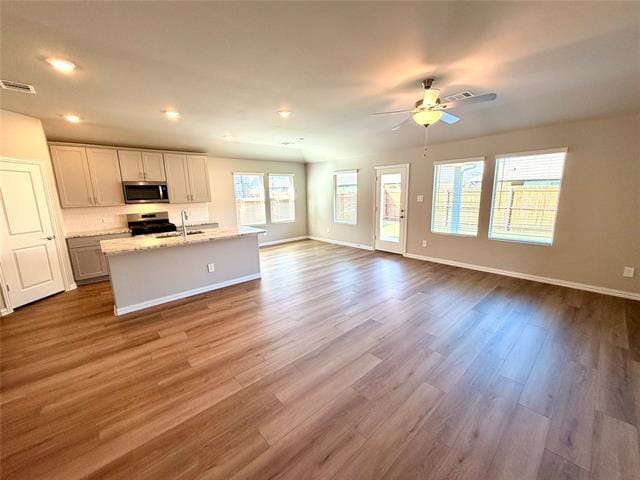 Building Photo - 600 Tidal Dr