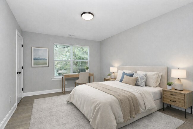 Building Photo - 2732 Catalina Ave