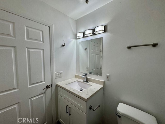 Building Photo - 12714 Vanowen St