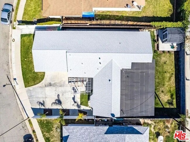 Building Photo - 28040 Ermine Pl
