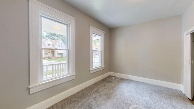 Building Photo - 3200 W 94th St