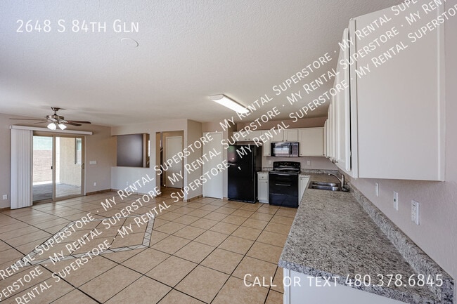 Building Photo - 2648 S 84th Gln