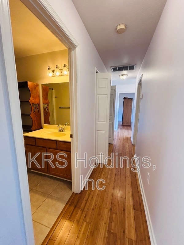 Building Photo - 5701 Piney Ridge Ct