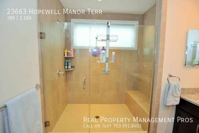 Building Photo - 23663 Hopewell Manor Terrace