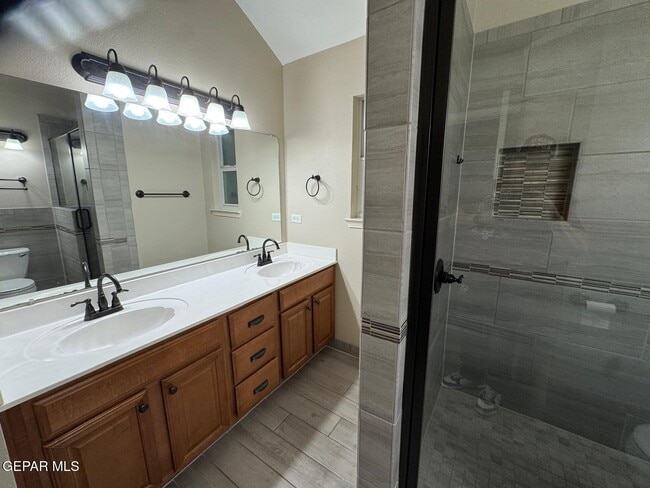 Building Photo - 398 Bentridge Drive