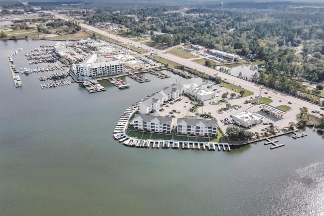 Building Photo - 168 Lake Point Blvd