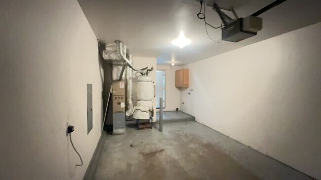 Building Photo - 15325-15327 Berry Valley Rd SE