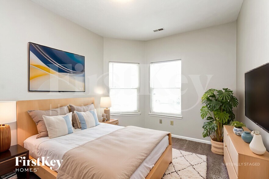 Building Photo - 10 S Burkhart Dr