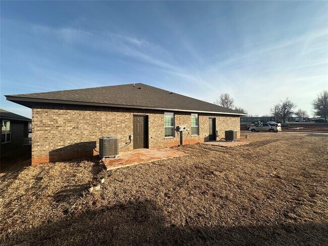 Building Photo - 7525 NONE REDBUD St
