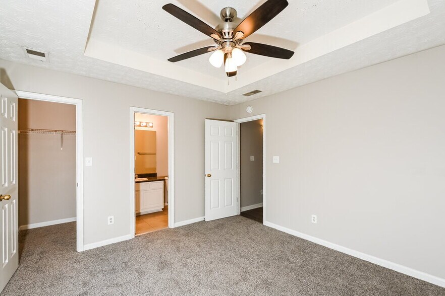 Building Photo - 10139 Jefferson Village Dr SW