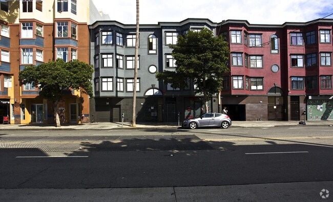 Building Photo - 1917 Mission St