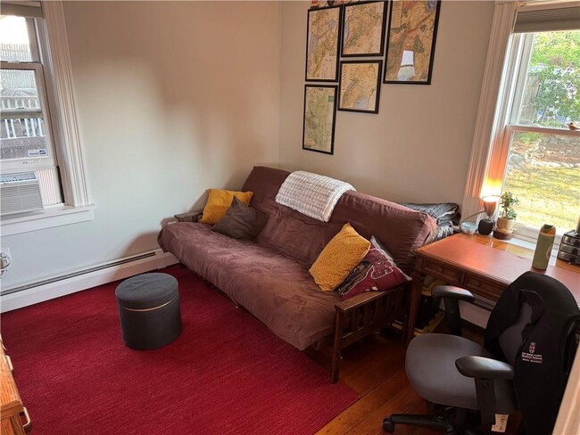 Building Photo - 37 Evergreen St