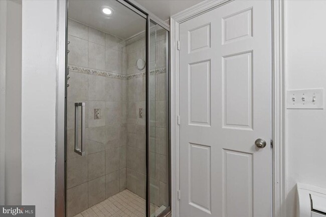 Building Photo - 215 Prince St