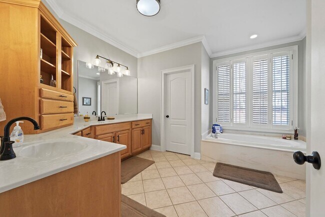 Building Photo - 1071 Carnoustie Dr
