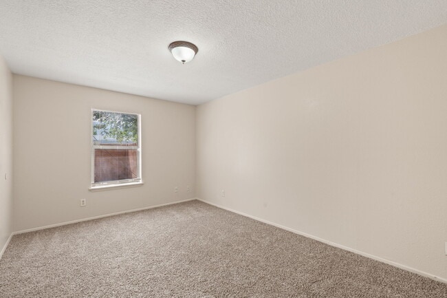 Building Photo - 1178 Calle Madera