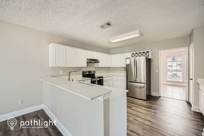 Building Photo - 401 Williams St