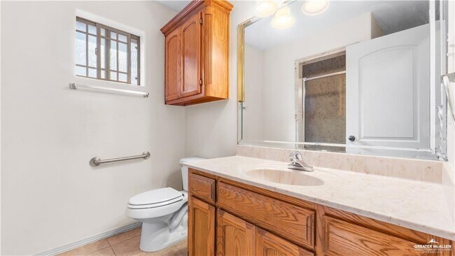 Building Photo - 25 Quail Dr