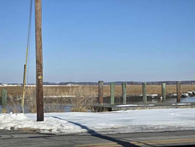 Building Photo - 76 Chestnut St