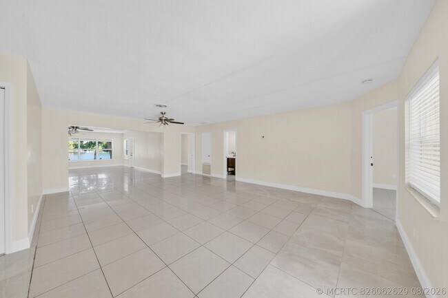 Building Photo - 4921 NW 39th St