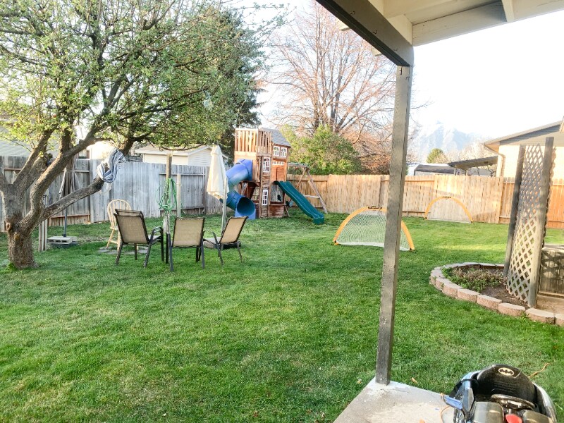 Building Photo - 681 N Valley Dr