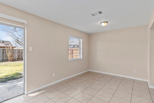 Building Photo - 2127 Union Mill Rd