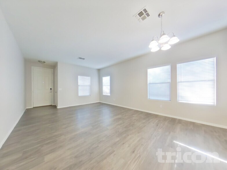 Building Photo - 15409 W Cameron Dr