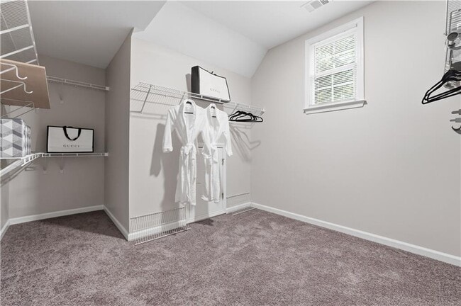 Building Photo - 682 Montglade Ct
