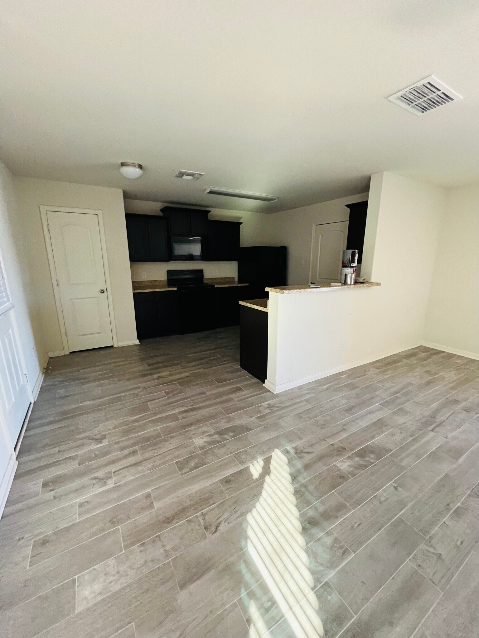 Building Photo - 6751 Sabinal
