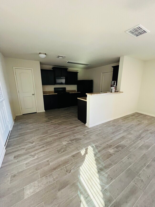 6751 Sabinal 6751 Sabinal San Antonio TX 78252 Apartment Finder