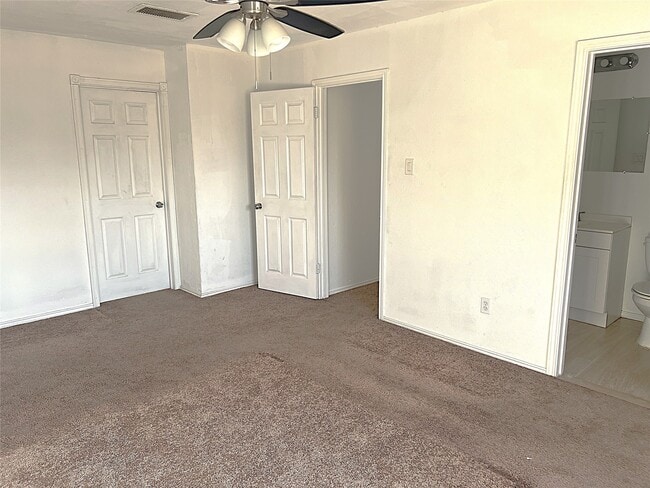 Building Photo - 19906 Rising Star Dr