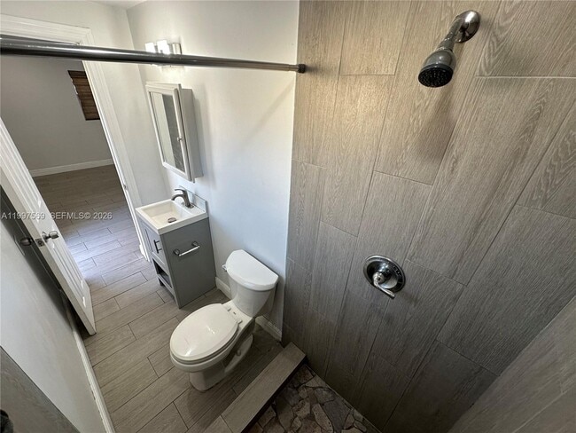 Building Photo - 214 S 57th Ave