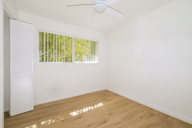 Building Photo - Warm and Welcoming 3 Bedroom in Prime Seattle Location
