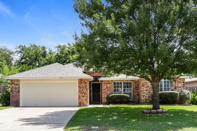 Building Photo - 1512 Fern Dr
