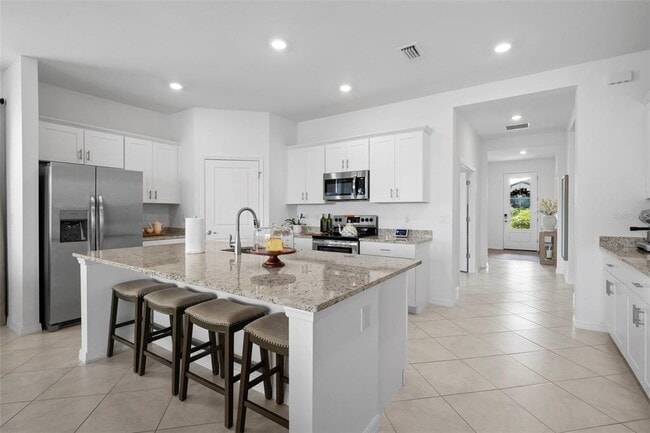 Building Photo - 1889 Saddlewood Cir