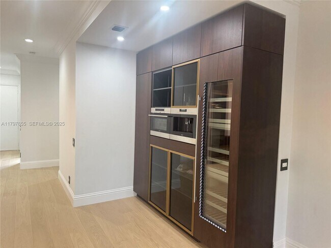 Building Photo - 1309 Middle River Dr