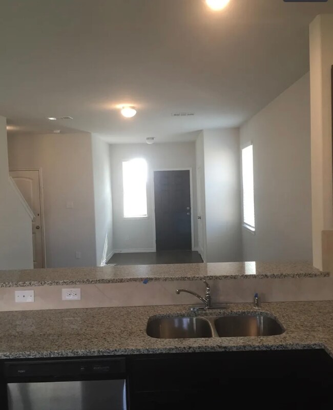 Building Photo - 3103 Quail St