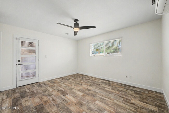 Building Photo - 2174 E Palmcroft Dr