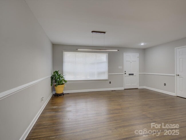 Building Photo - 6219 Colchester Pl