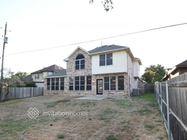 Building Photo - 1333 Gatewood Dr