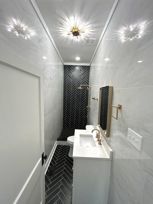 Building Photo - 280 N McNeil St