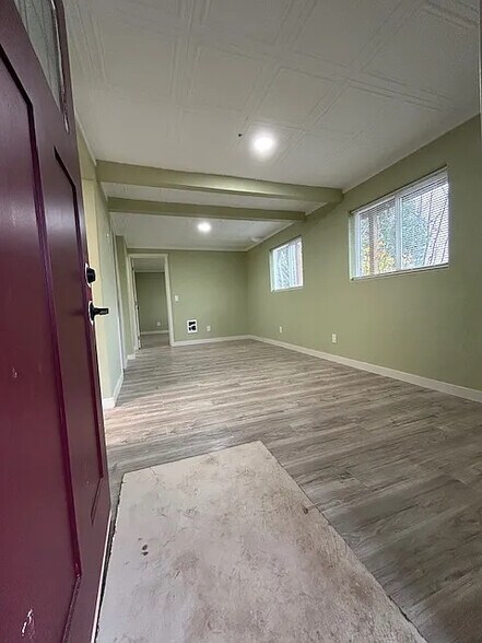 Livingroom - 2745 Allen St