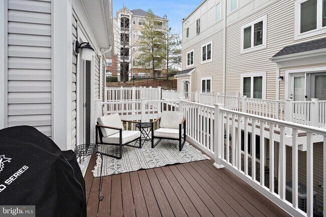 Building Photo - 15592 Grade Line Pl