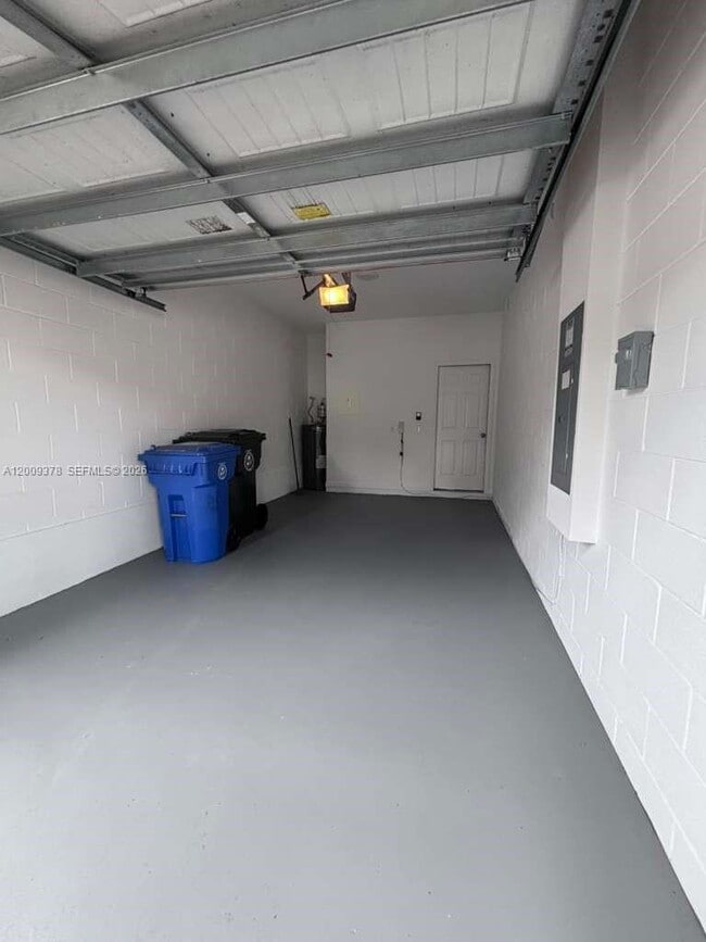 Building Photo - 16 Canterbury Bell Dr