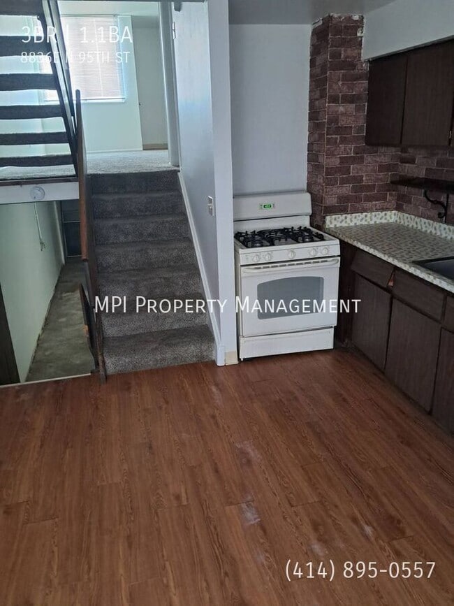 Building Photo - 8836E N 95TH St