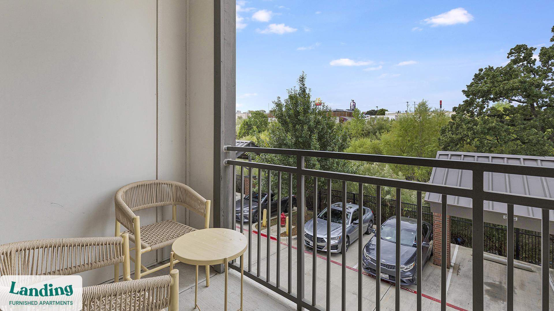 Building Photo - 2800 NE Green Oaks Blvd