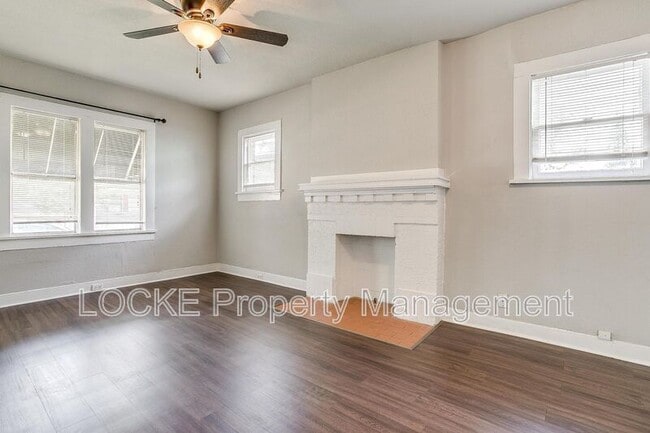 Building Photo - 1411 6th Ave