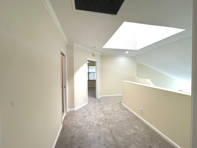 Building Photo - 7690 Hummingbird Ct