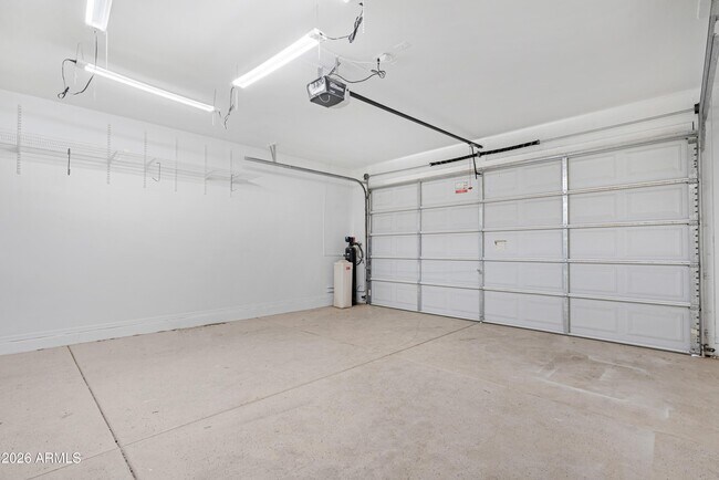 Building Photo - 36590 W Barcelona Ln